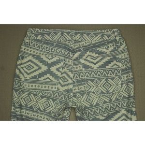 O2 Skinny Jeans Women's Size 25 Cream Gray Aztec Print Stretch Denim Made In USA